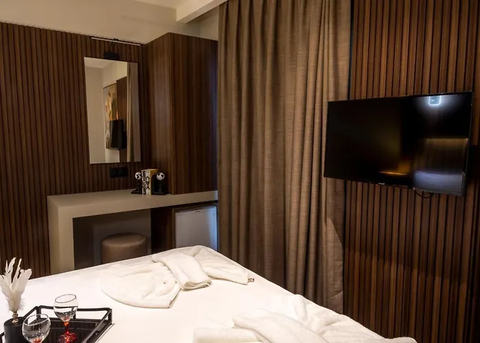 Monalisa Hotell *