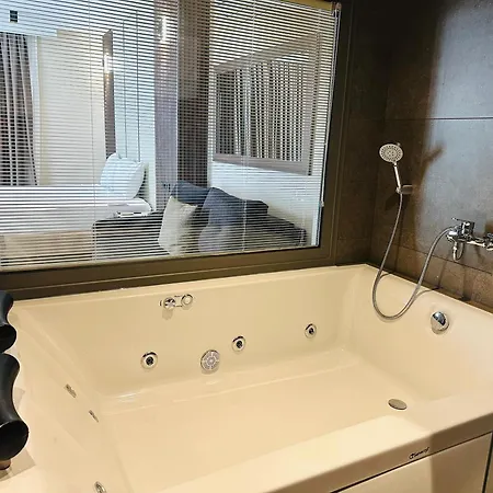 Monalisa Hotel